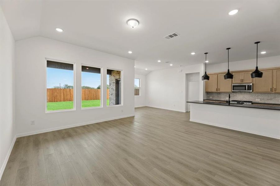 Spacious, unfurnished interior of a new home in Coyote Meadows 50s, Anna (Image 19). Spacious, unfurnished interior of a new home in Coyote Meadows 50s, Anna (Image 19).