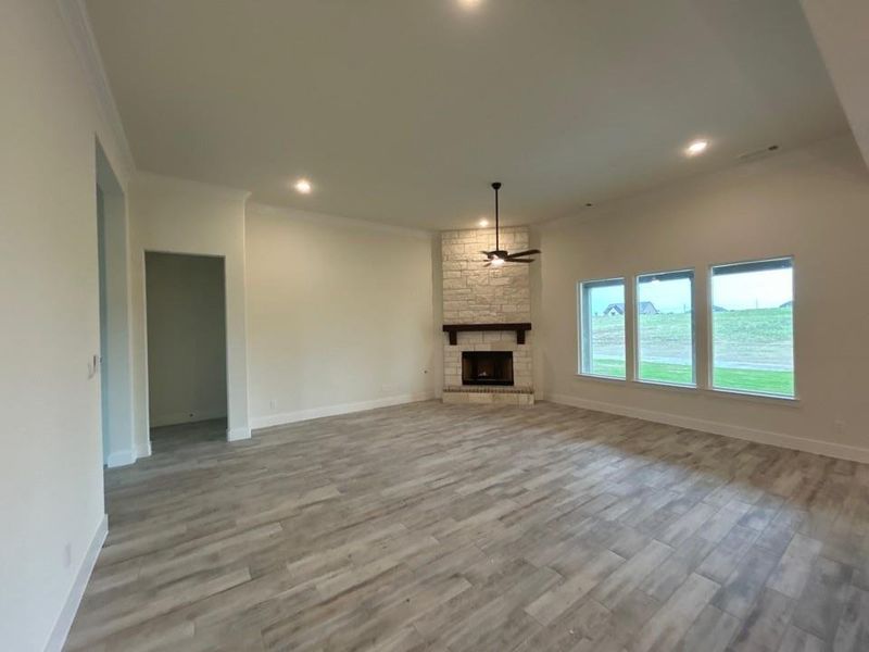 Spacious, unfurnished interior of a new home in Creekview Addition, Van Alstyne (Image 17).