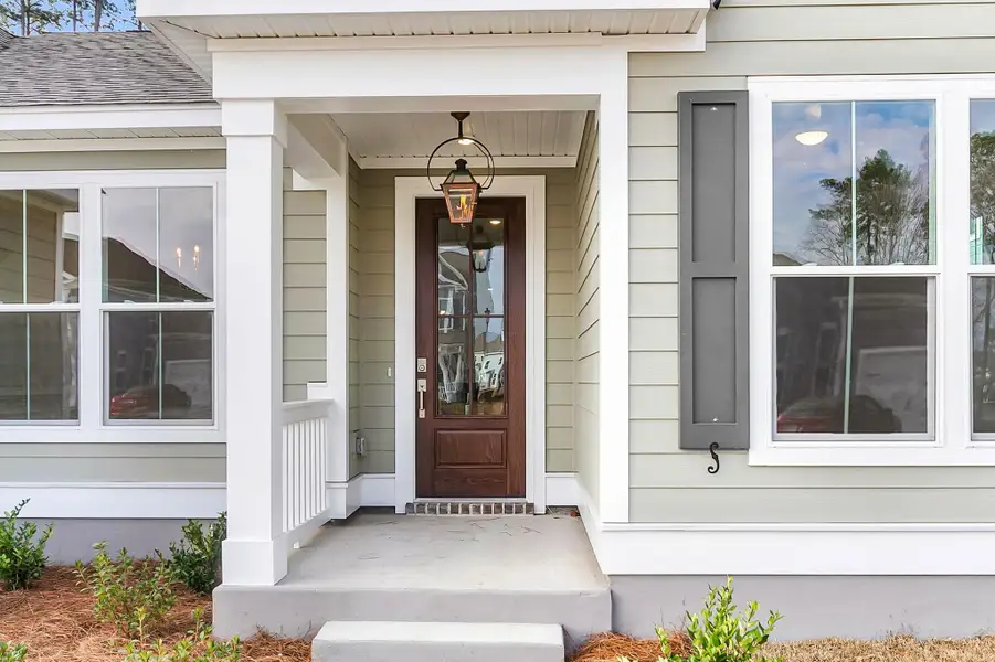 Exterior details and patio area of a home in Kings River Preserve, Hollywood (Image 4).