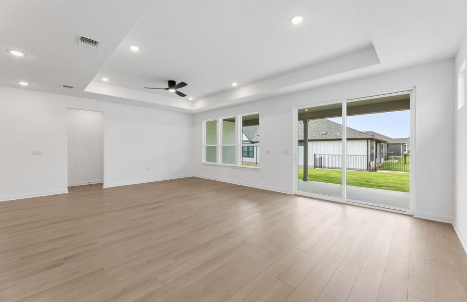 Spacious, unfurnished interior of a new home in Sun City Texas, Georgetown (Image 41). Spacious, unfurnished interior of a new home in Sun City Texas, Georgetown (Image 41).
