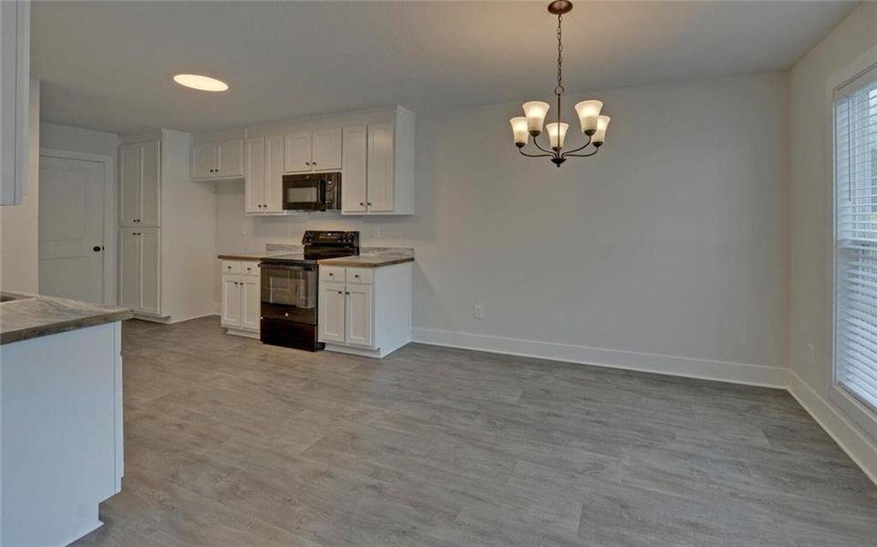 Spacious, unfurnished interior of a new home in , Hartwell (Image 38).