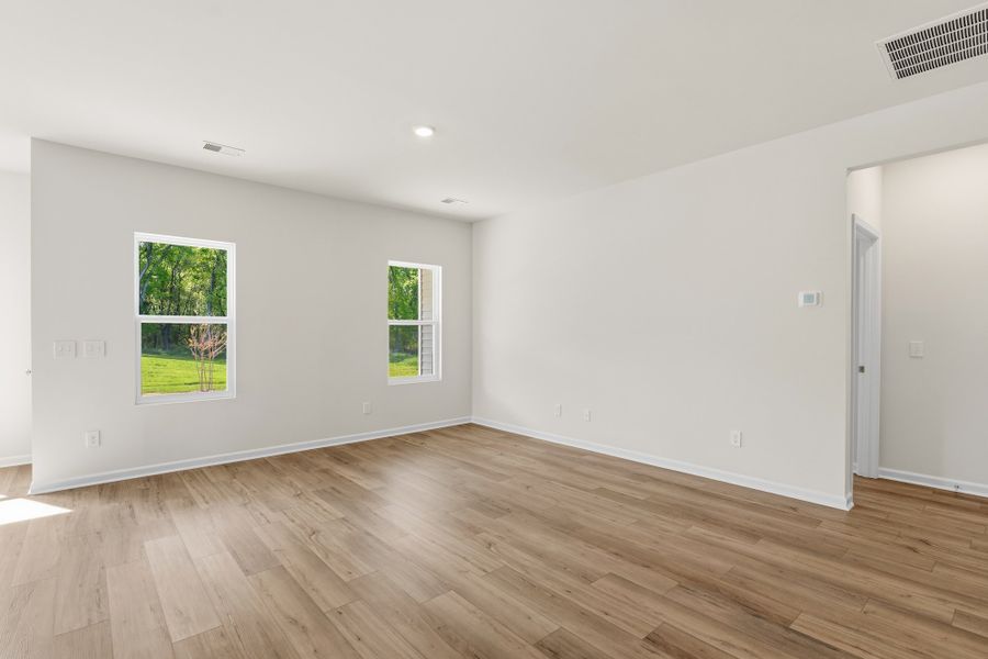 Spacious, unfurnished interior of a new home in Radley Place, Chesnee (Image 15).