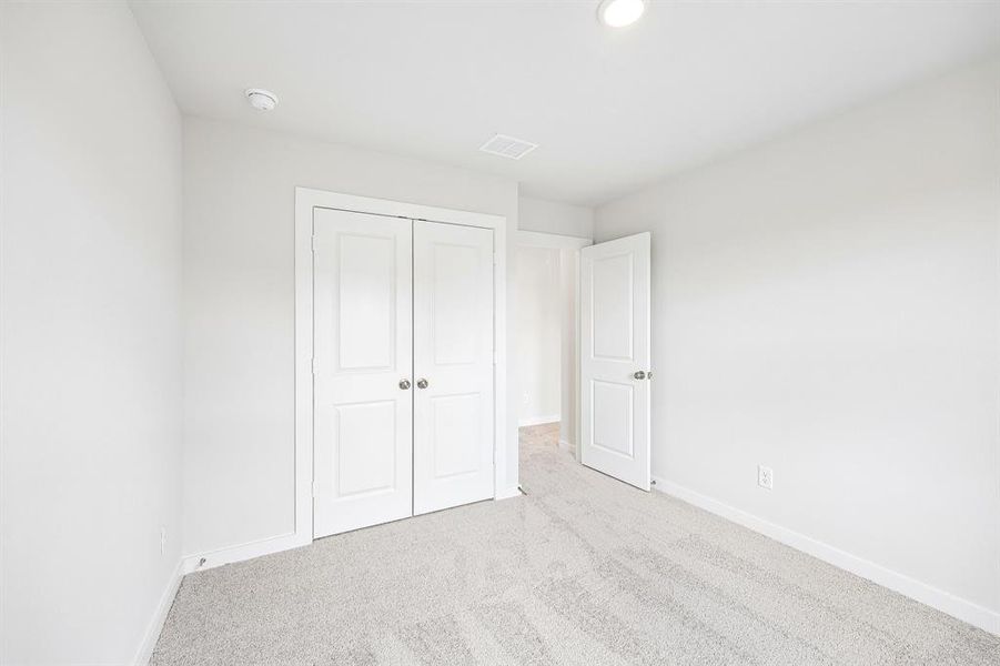 Spacious, unfurnished interior of a new home in Overland Grove, Forney (Image 23).
