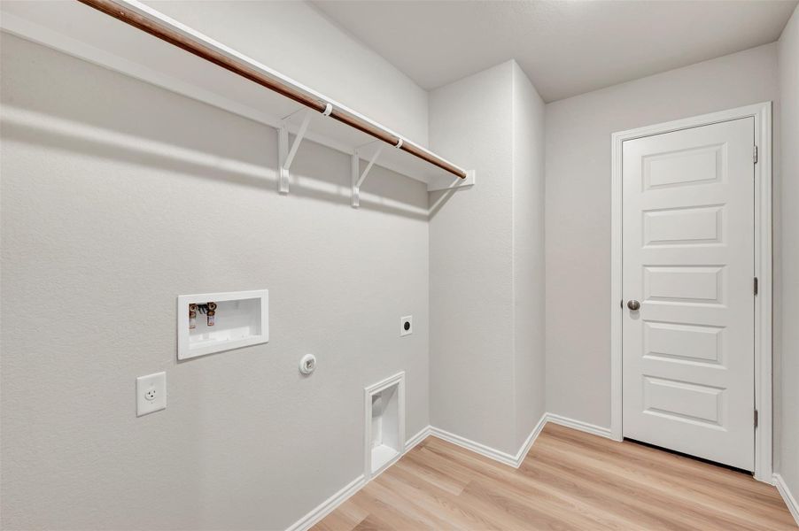 Spacious, unfurnished interior of a new home in Carillon, Manor (Image 32).