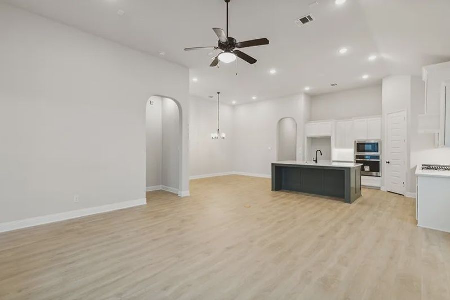 Representative unfurnished interior of a home built from the Logan by Cambridge Homes in Lake Park, Rowlett (Image 20).