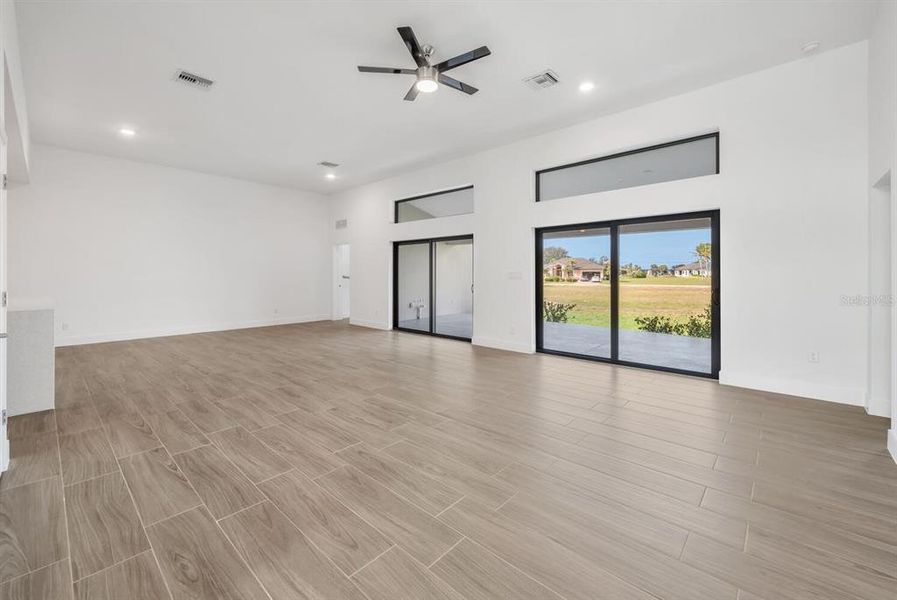 Spacious, unfurnished interior of a new home in , Punta Gorda (Image 39).