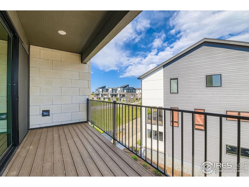 Image 46 of a home in Baseline.