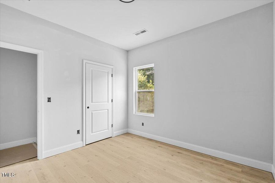 11-Lan 1235 St Regis-11