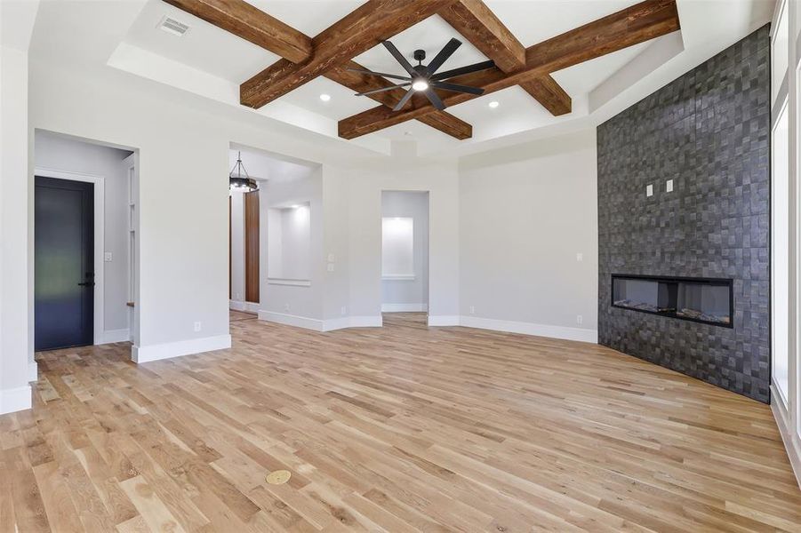 Spacious, unfurnished interior of a new home in , Athens (Image 16).