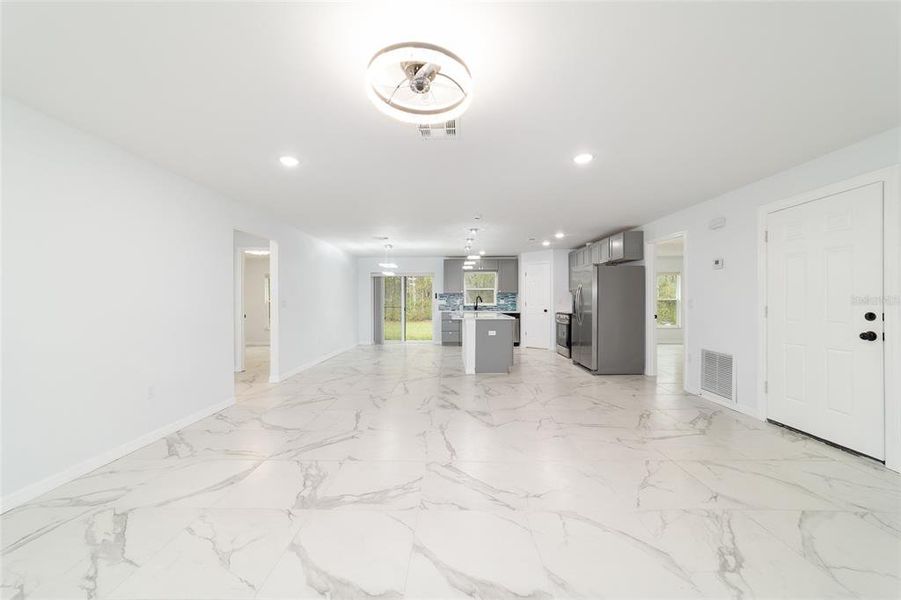 Spacious, unfurnished interior of a new home in , Dunnellon (Image 20). Spacious, unfurnished interior of a new home in , Dunnellon (Image 20).