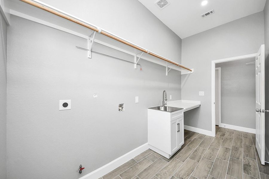 Spacious, unfurnished interior of a new home in , Houston (Image 33). Spacious, unfurnished interior of a new home in , Houston (Image 33).