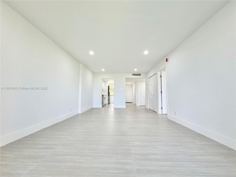 Spacious, unfurnished interior of a new home in , Lauderdale Lakes (Image 23).