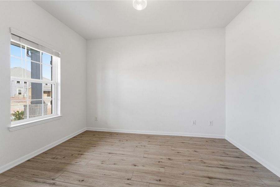 Spacious, unfurnished interior of a new home in Saddlebrook Estates, Waxahachie (Image 46). Spacious, unfurnished interior of a new home in Saddlebrook Estates, Waxahachie (Image 46).