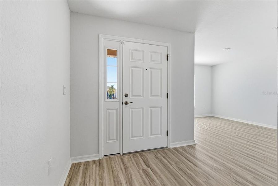 Spacious, unfurnished interior of a new home in , Davenport (Image 36).