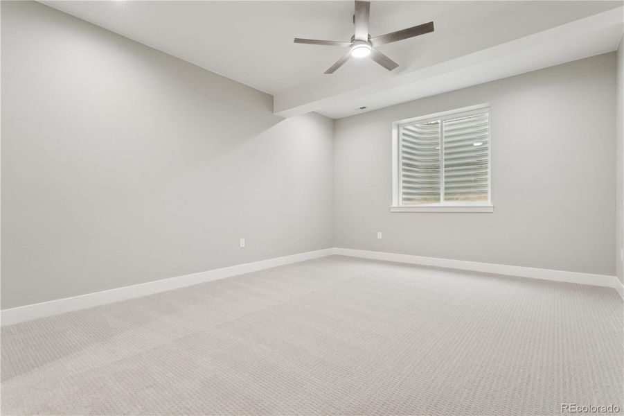 Spacious, unfurnished interior of a new home in , Hudson (Image 23).