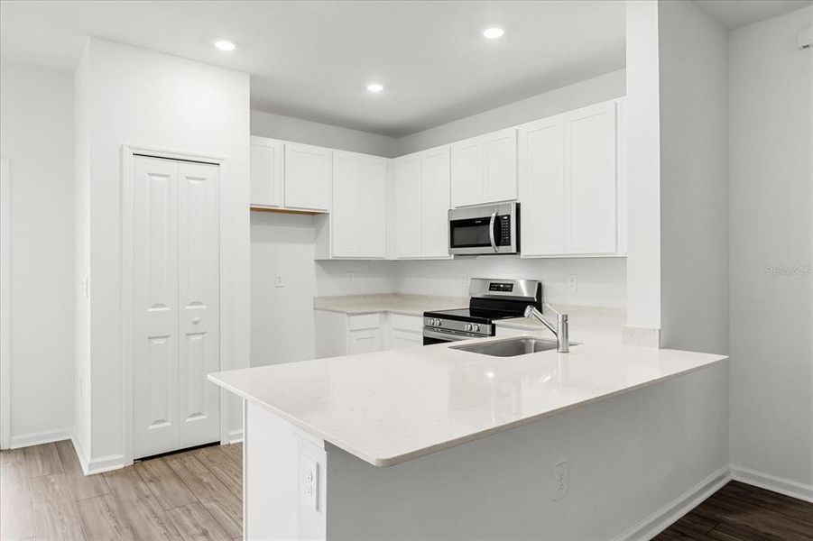 Furnished interior view inside a new home in , Ocala (Image 8).