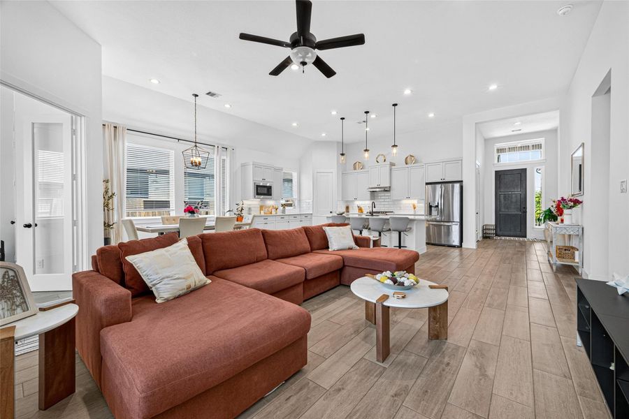Furnished interior view inside a new home in , Iowa Colony (Image 13).