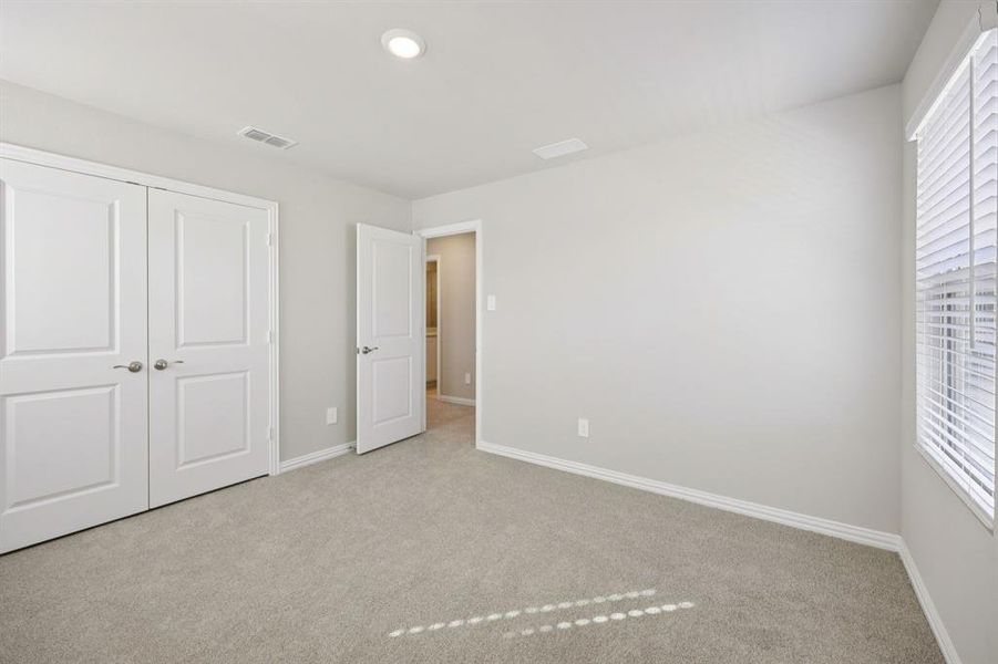 Photo is not of the actual home, but is an inspirational photo of builder’s model home and may depict options, furnishings, and/or decorator features that are not included.