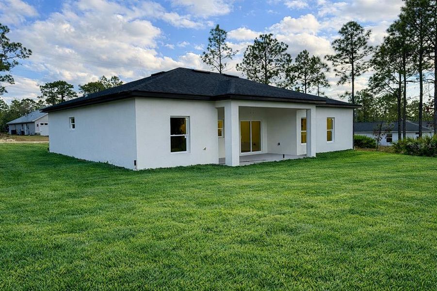 Exterior details and patio area of a home in , Citrus Springs (Image 4). Exterior details and patio area of a home in , Citrus Springs (Image 4).