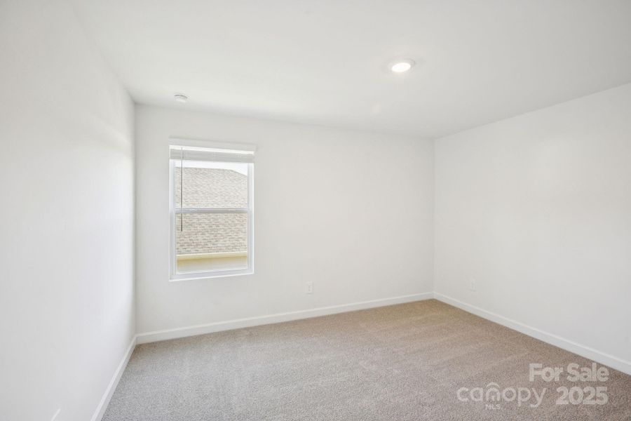 Spacious, unfurnished interior of a new home in Oxford Station, Salisbury (Image 23).
