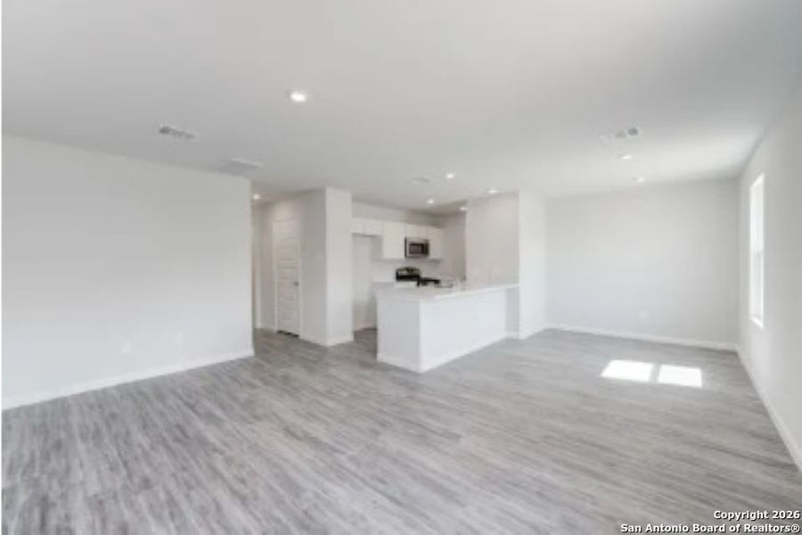 Spacious, unfurnished interior of a new home in The Park, Uvalde (Image 6).