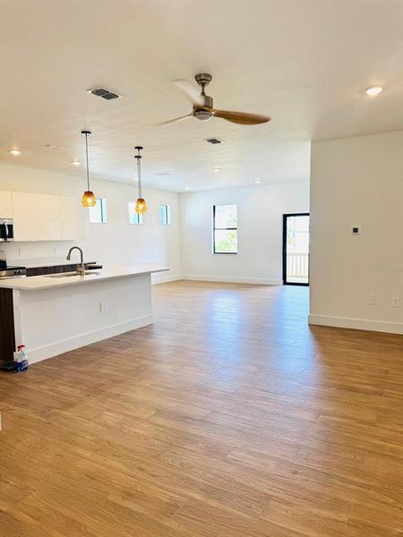 Spacious, unfurnished interior of a new home in , Punta Gorda (Image 8).