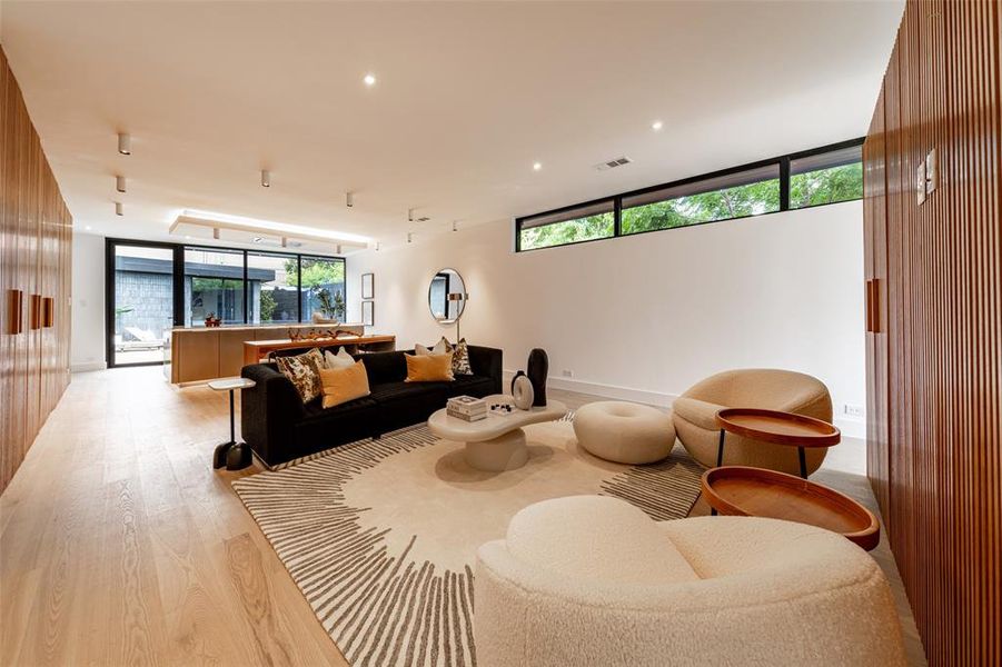 Furnished interior view inside a new home in , Dallas (Image 15). Furnished interior view inside a new home in , Dallas (Image 15).