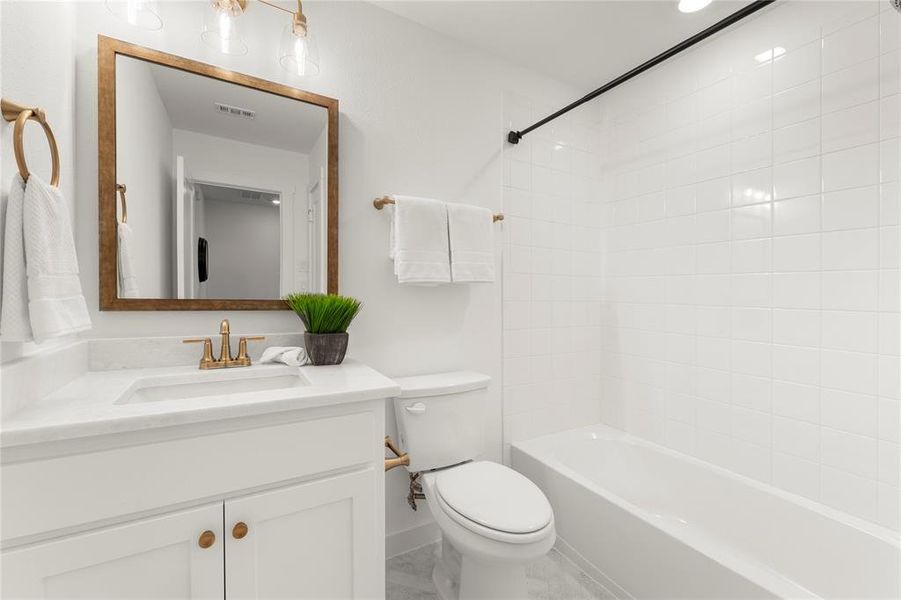 15. 730 Tower - 2ND Bath 15. 730 Tower - 2ND Bath