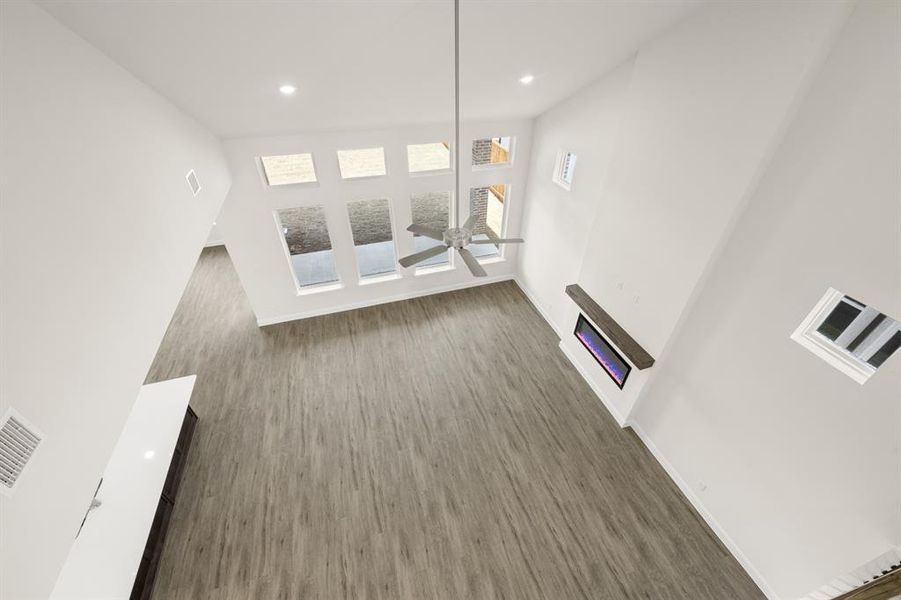 633 Bunchberry- Living Room-3