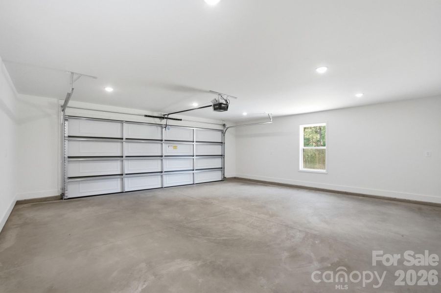 Spacious, unfurnished interior of a new home in , Rock Hill (Image 32).