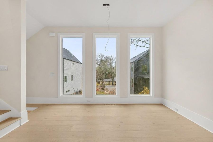 Spacious, unfurnished interior of a new home in , Atlanta (Image 25).