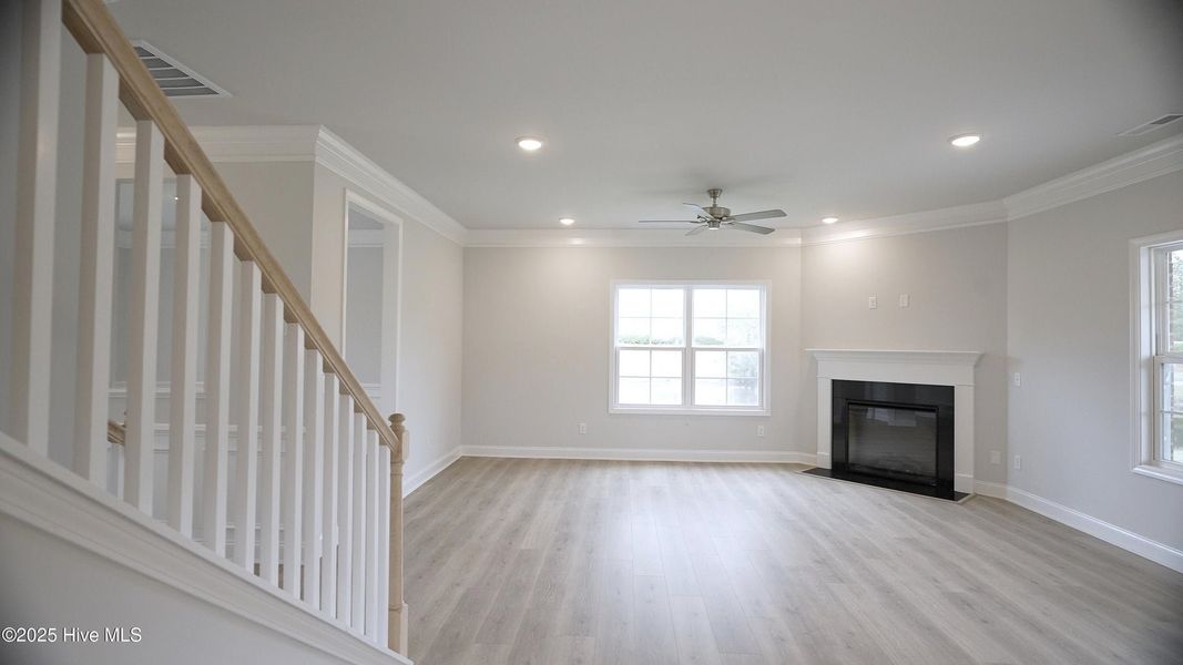 Spacious, unfurnished interior of a new home in Palmetto Creek, Bolivia (Image 22).