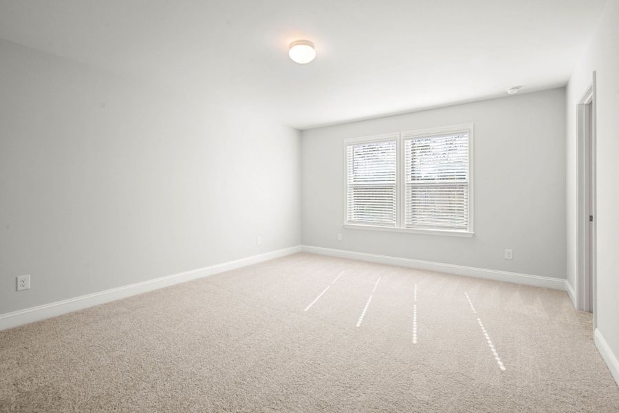 Spacious, unfurnished interior of a new home in Salem Bay, Beaufort (Image 24).