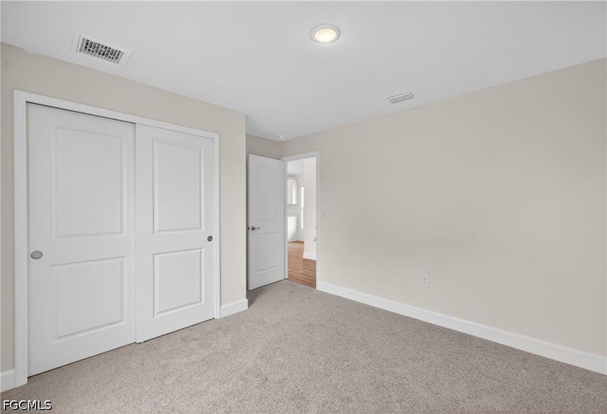 Spacious, unfurnished interior of a new home in Cape Coral, Cape Coral (Image 21).