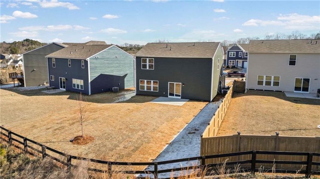 Exterior details and patio area of a home in Crossvine Estates, Braselton (Image 22).