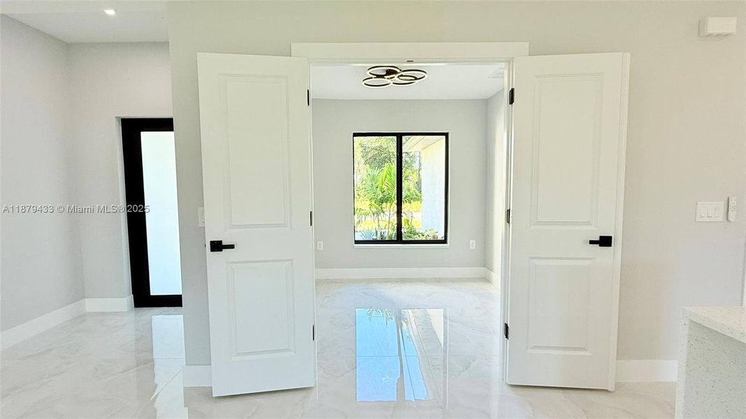 Image 14 of a home in .