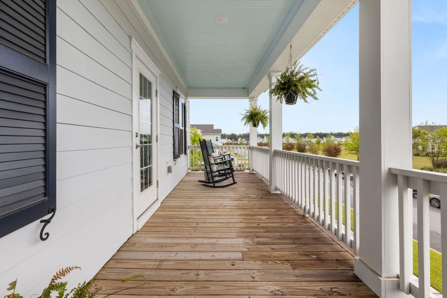 Exterior details and patio area of a home in Nexton - Midtown - The Village Collection, Summerville (Image 20).