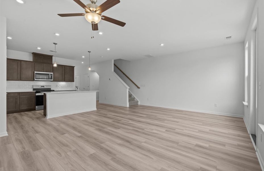 Spacious, unfurnished interior of a new home in Alston Park, Greenville (Image 16).