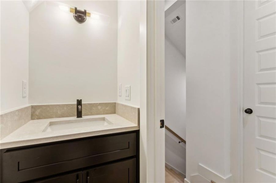 Furnished interior view inside a new home in , Dallas (Image 42). Furnished interior view inside a new home in , Dallas (Image 42).