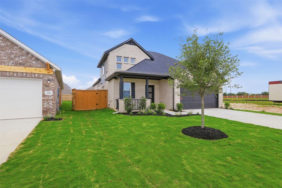 Enjoy the generous front yard space with fresh landscaping and a private driveway, perfectly positioned on a desirable lot that offers both space and charm, ideal for everyday living and welcoming guests. Enjoy the generous front yard space with fresh landscaping and a private driveway, perfectly positioned on a desirable lot that offers both space and charm, ideal for everyday living and welcoming guests.