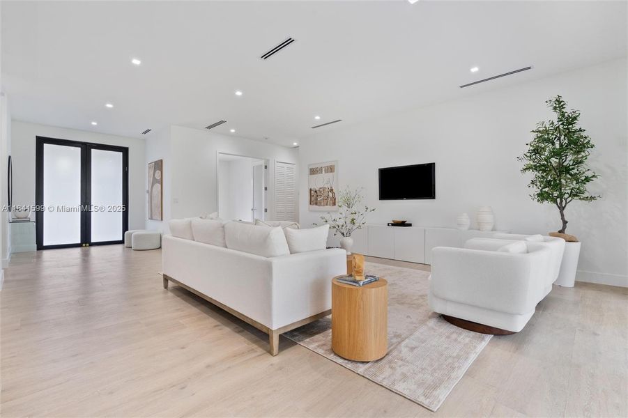 Image 44 of a home in .