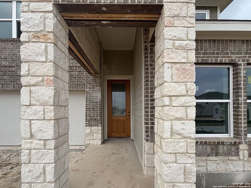 Exterior details and patio area of a home in , Schertz (Image 9).