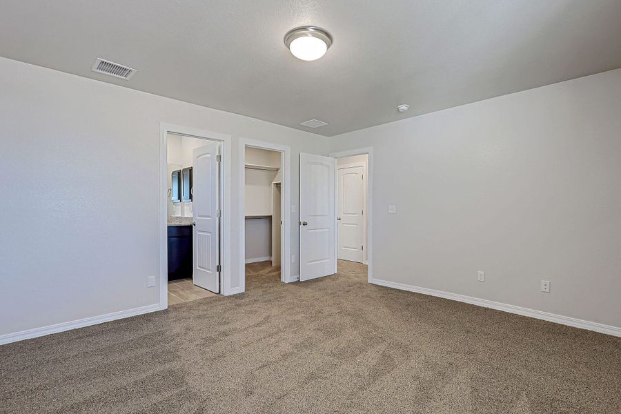 Representative unfurnished interior of a home built from the Sinatra by View Homes in Enchanted Hills, El Paso (Image 49).