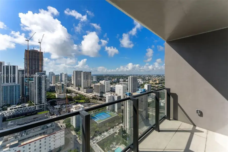 Condo located in Miami, FL showcasing its design and architecture (Image 18).