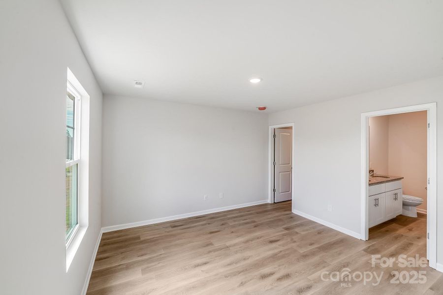 Spacious, unfurnished interior of a new home in , Statesville (Image 24).