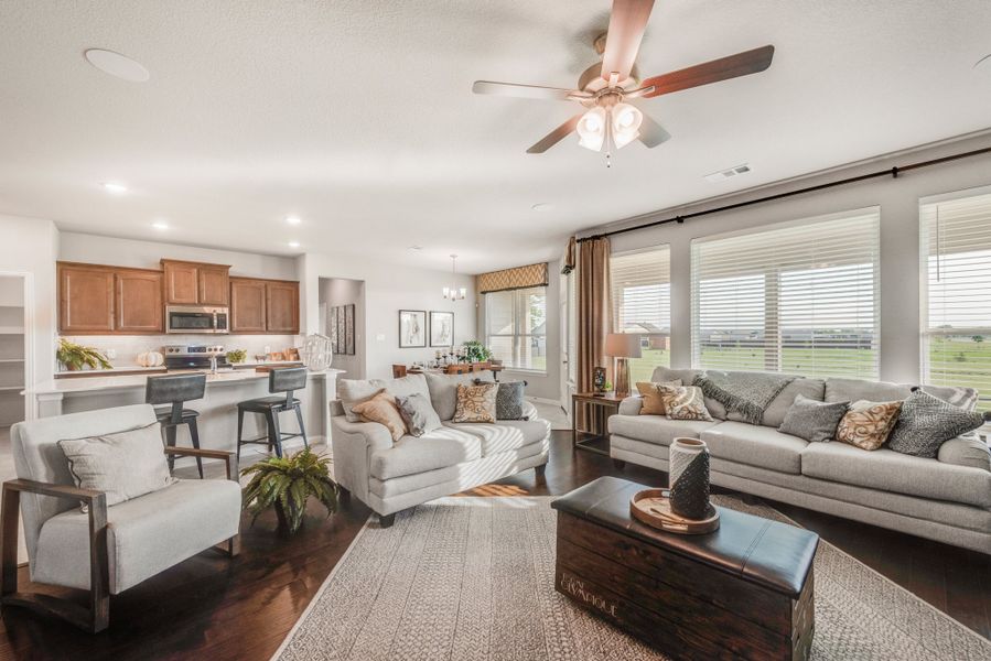Furnished interior view inside a new home in Oak Valley, Terrell (Image 39).