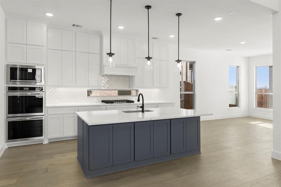 7_08. 713 Valley Pines - Kitchen (3)