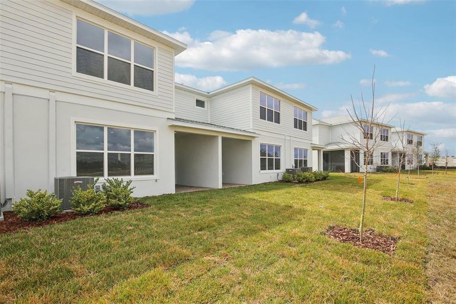 Exterior details and patio area of a home in , San Antonio (Image 4).