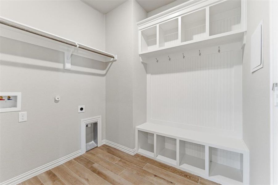 Spacious, unfurnished interior of a new home in Waterford Park, Weatherford (Image 20). Spacious, unfurnished interior of a new home in Waterford Park, Weatherford (Image 20).