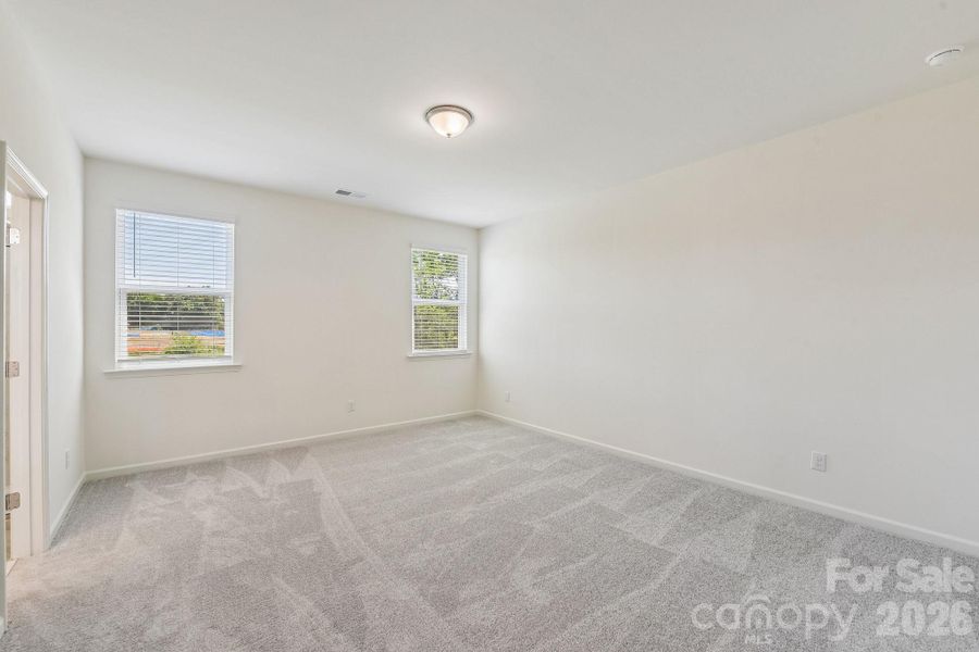 Spacious, unfurnished interior of a new home in , Monroe (Image 27).
